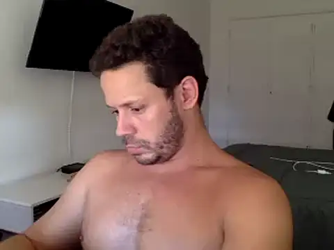 Snapshot of FelipeRiver chatting on 02/11/25, 02:35 FelipeRiver online show from 02/11/25, 02:35