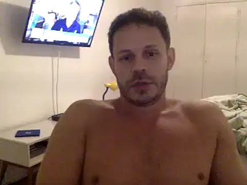 Snapshot of FelipeRiver chatting on 02/14/25, 12:19 FelipeRiver online show from 02/14/25, 12:19