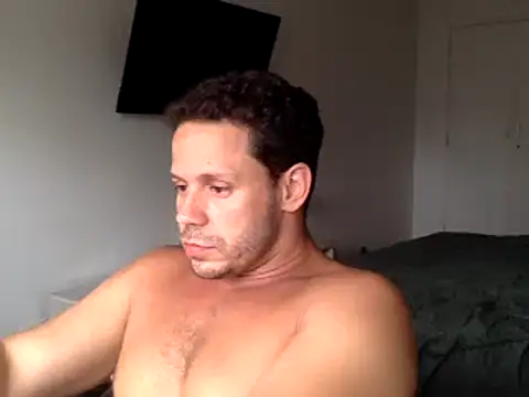 Snapshot of FelipeRiver chatting on 03/11/25, 07:25 FelipeRiver online show from 03/11/25, 07:25