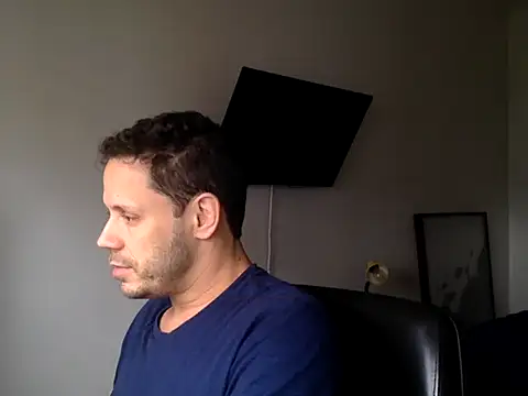 Snapshot of FelipeRiver chatting on 10/09/25, 02:04 FelipeRiver online show from 10/09/25, 02:04