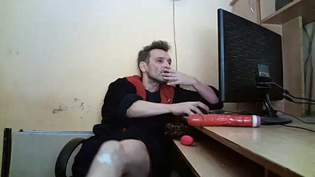 Snapshot of dundyFocus chatting on 02/27/26, 01:11 dundyFocus online show from 02/27/26, 01:11