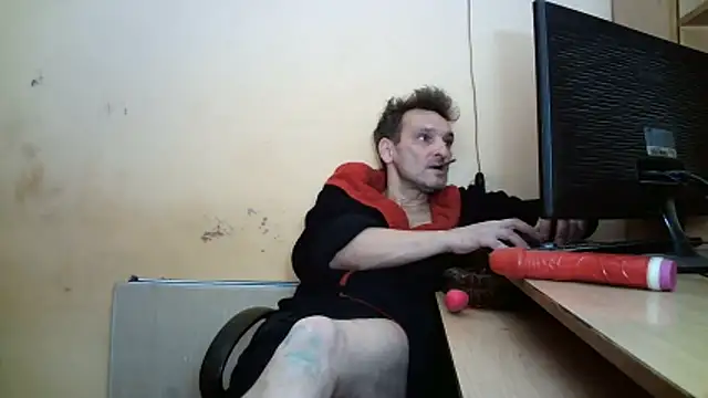 Snapshot of dundyFocus chatting on 03/16/26, 11:47 dundyFocus online show from 03/16/26, 11:47