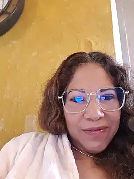 Snapshot of mila38 chatting on 05/23/26, 06:51 mila38 online show from 05/23/26, 06:51