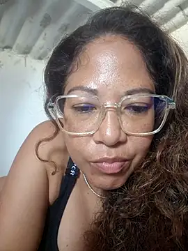 Snapshot of mila38 chatting on 07/08/26, 03:49 mila38 online show from 07/08/26, 03:49