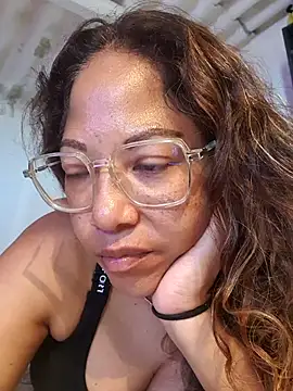 Snapshot of mila38 chatting on 07/11/26, 05:37 mila38 online show from 07/11/26, 05:37
