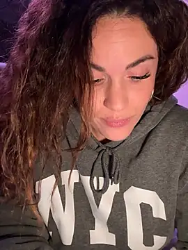 Clara-xoxo online show from 01/11/25, 11:13