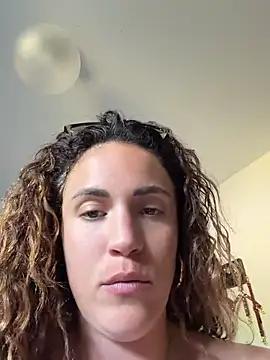 Clara-xoxo online show from 07/05/26, 01:07