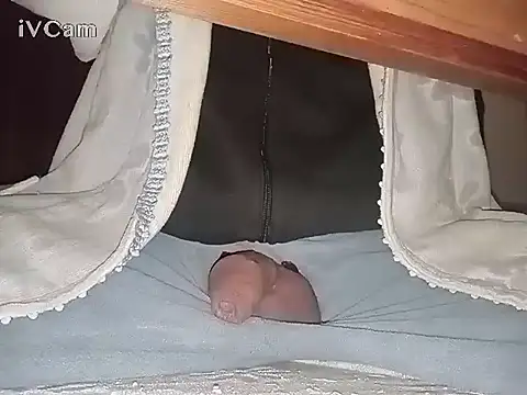 Snapshot of Bigdick666cm chatting on 01/14/25, 04:25 Bigdick666cm online show from 01/14/25, 04:25