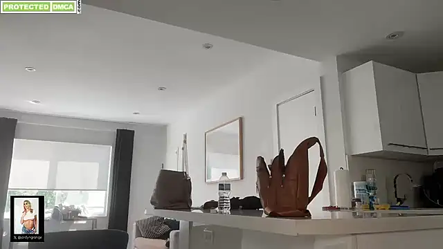 Snapshot of JordynGrange chatting on 09/21/25, 07:04 JordynGrange online show from 09/21/25, 07:04