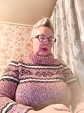 Snapshot of Cerd_Ayaz chatting on 01/18/26, 12:14 Cerd Ayaz online show from 01/18/26, 12:14