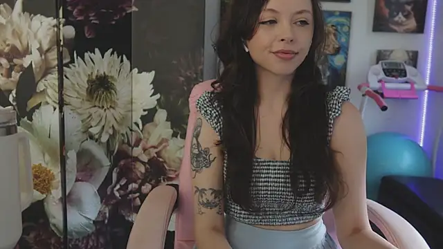 makiyahbelle online show from 11/28/25, 07:55