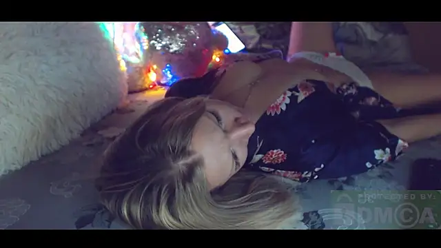 mimmi  online show from 12/04/24, 10:08