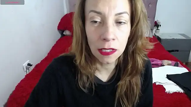 cristin doll  online show from 11/09/25, 03:43