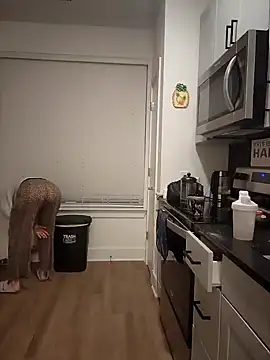 HollyTattoo online show from 12/17/24, 10:55