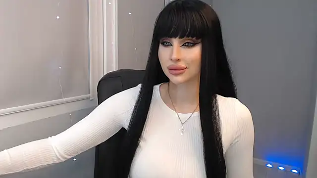 Snapshot of Lady_Joli chatting on 12/12/24, 08:32 Lady Joli online show from 12/12/24, 08:32