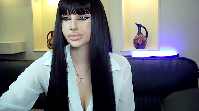 Lady Joli online show from 12/18/25, 03:07