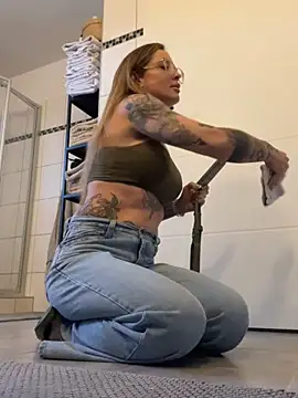 Etwas neugierig online show from 02/11/26, 11:15