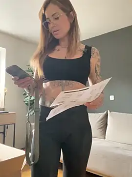 Etwas neugierig online show from 03/01/26, 01:02