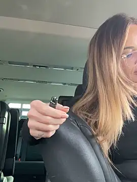 Etwas neugierig online show from 03/02/26, 03:30