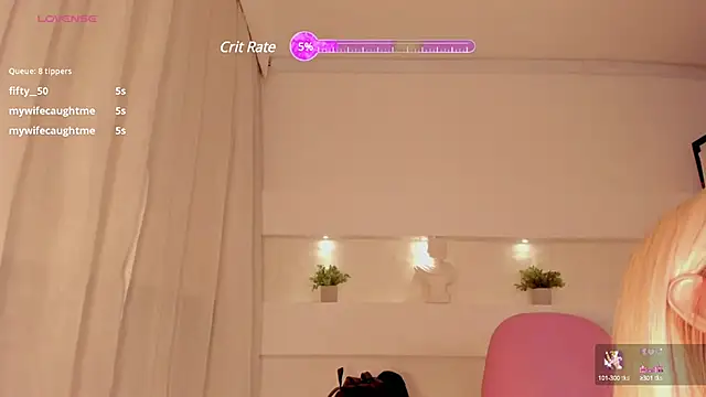 Snapshot of AshleyRoys chatting on 02/14/25, 07:23 AshleyRoys online show from 02/14/25, 07:23