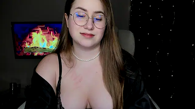 Snapshot of SeasonalSomeone chatting on 02/06/25, 04:03 SeasonalSomeone online show from 02/06/25, 04:03