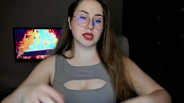 Snapshot of SeasonalSomeone chatting on 03/19/25, 10:42 SeasonalSomeone online show from 03/19/25, 10:42