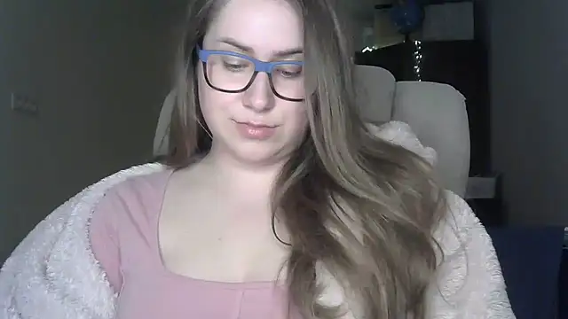 SeasonalSomeone online show from 05/04/26, 10:39