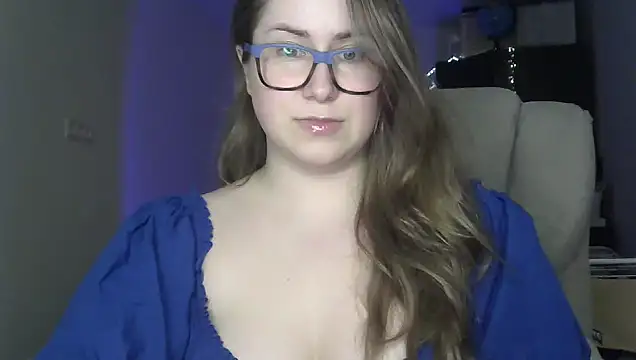 SeasonalSomeone online show from 05/18/26, 09:42