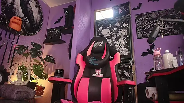 fetishkinkymeganx online show from 10/03/25, 05:10