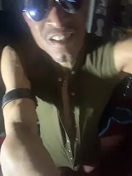 Snapshot of sashamate chatting on 02/25/25, 11:30 sashamate online show from 02/25/25, 11:30