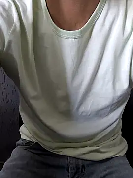 Snapshot of Leo_Big chatting on 04/29/26, 11:58 Leo Big online show from 04/29/26, 11:58