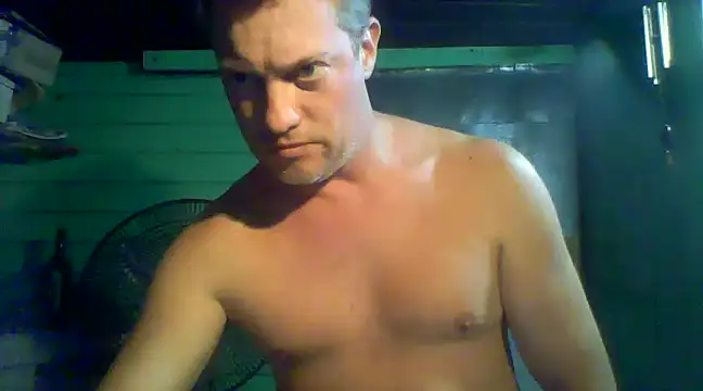 Snapshot of Alvaro2017 chatting on 01/15/25, 05:29 Alvaro2017 online show from 01/15/25, 05:29