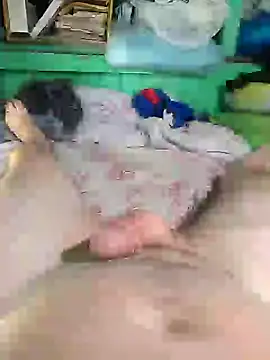 Snapshot of Alvaro2017 chatting on 01/22/25, 04:23 Alvaro2017 online show from 01/22/25, 04:23