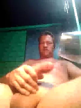 Snapshot of Alvaro2017 chatting on 02/06/25, 05:25 Alvaro2017 online show from 02/06/25, 05:25