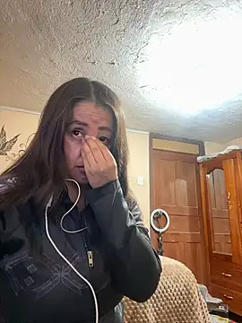 latinfemale online show from 10/22/25, 11:26