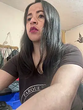 latinfemale online show from 10/27/25, 10:14