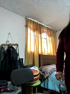 latinfemale online show from 11/21/25, 09:13