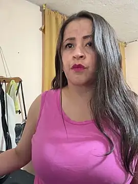 latinfemale online show from 11/30/25, 12:14