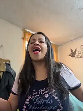 latinfemale online show from 04/07/26, 09:04