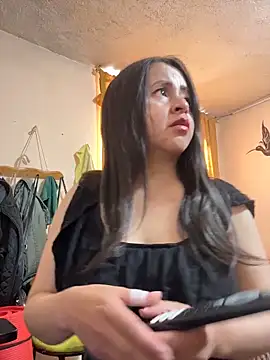 latinfemale online show from 05/19/26, 08:15