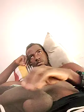 Snapshot of Jheronn28 chatting on 10/18/25, 09:37 Jheronn28 online show from 10/18/25, 09:37