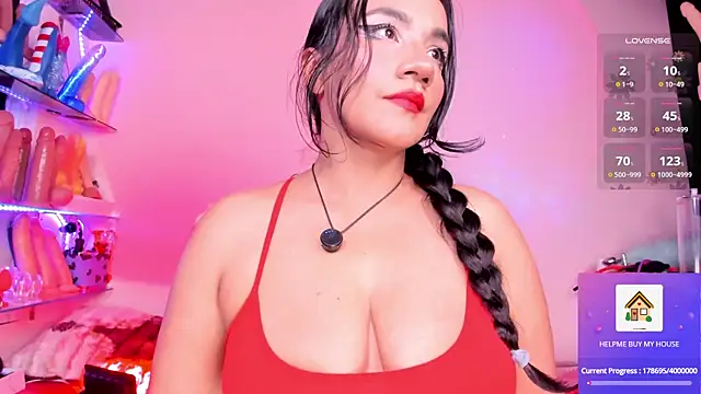 Snapshot of christymilkk chatting on 04/13/26, 01:55 christymilkk online show from 04/13/26, 01:55