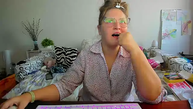 IamYourNarcotic online show from 11/21/25, 12:37