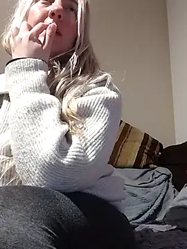 Snapshot of Mllesha74000 chatting on 01/25/25, 07:28 Mllesha74000 online show from 01/25/25, 07:28