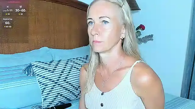 Christine 35 online show from 02/19/26, 12:01