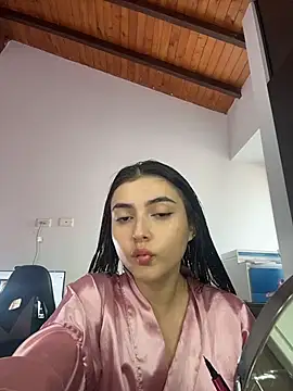 esmeralda colllins online show from 03/25/26, 02:12