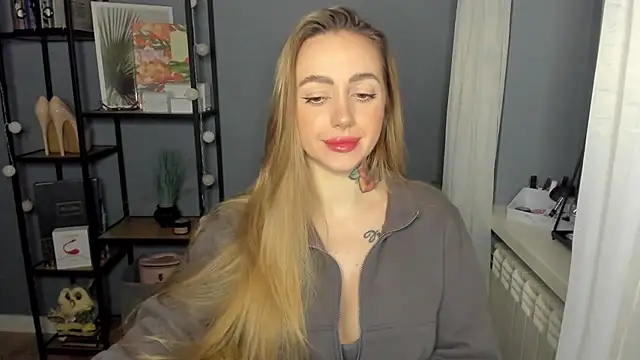 Snapshot of sexyCoralie chatting on 12/07/24, 07:38 sexyCoralie online show from 12/07/24, 07:38