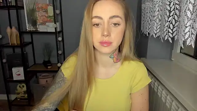 Snapshot of sexyCoralie chatting on 01/07/25, 07:31 sexyCoralie online show from 01/07/25, 07:31