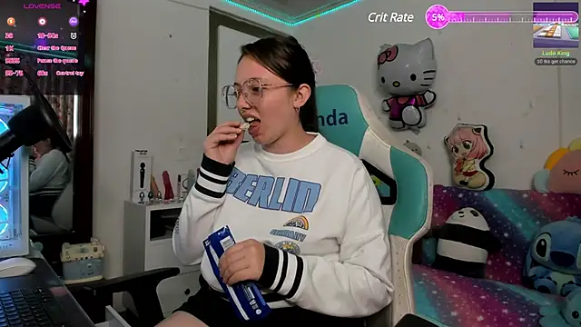 linda-schmidt online show from 01/11/25, 01:37