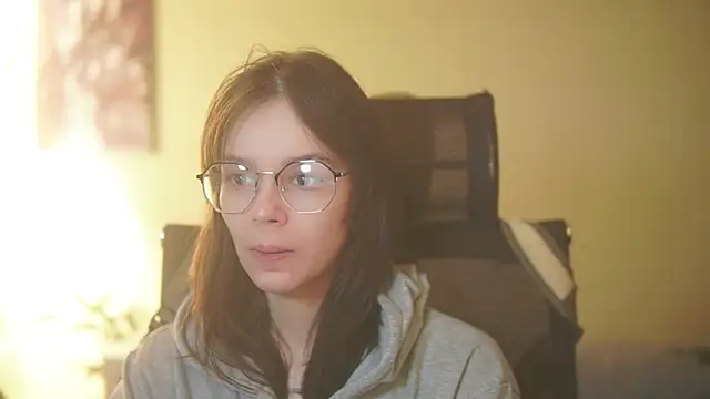 alyssa sweet online show from 12/04/25, 06:34